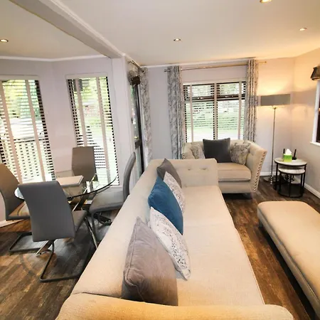 Grasmere 12, White Cross Bay, Windermere بيت للعطل *