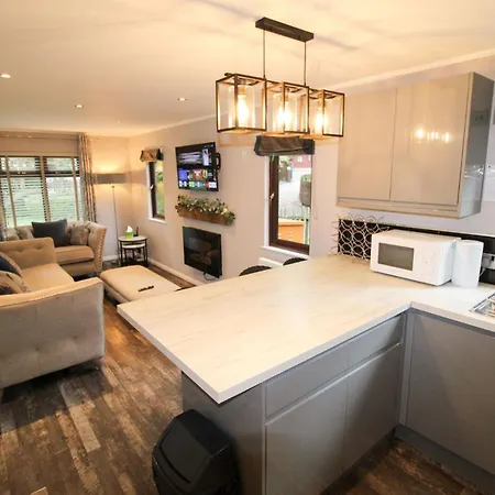Grasmere 12, White Cross Bay, Windermere بيت للعطل *