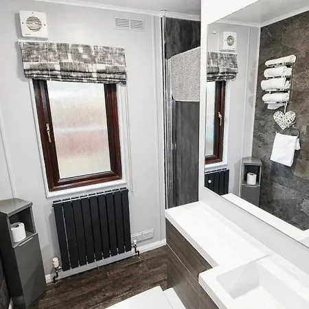 Grasmere 12, White Cross Bay, Windermere *
